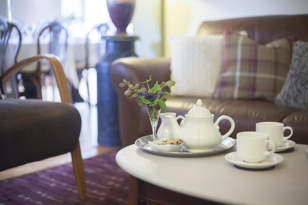 The Conigre Hotel Melksham Bagian luar foto