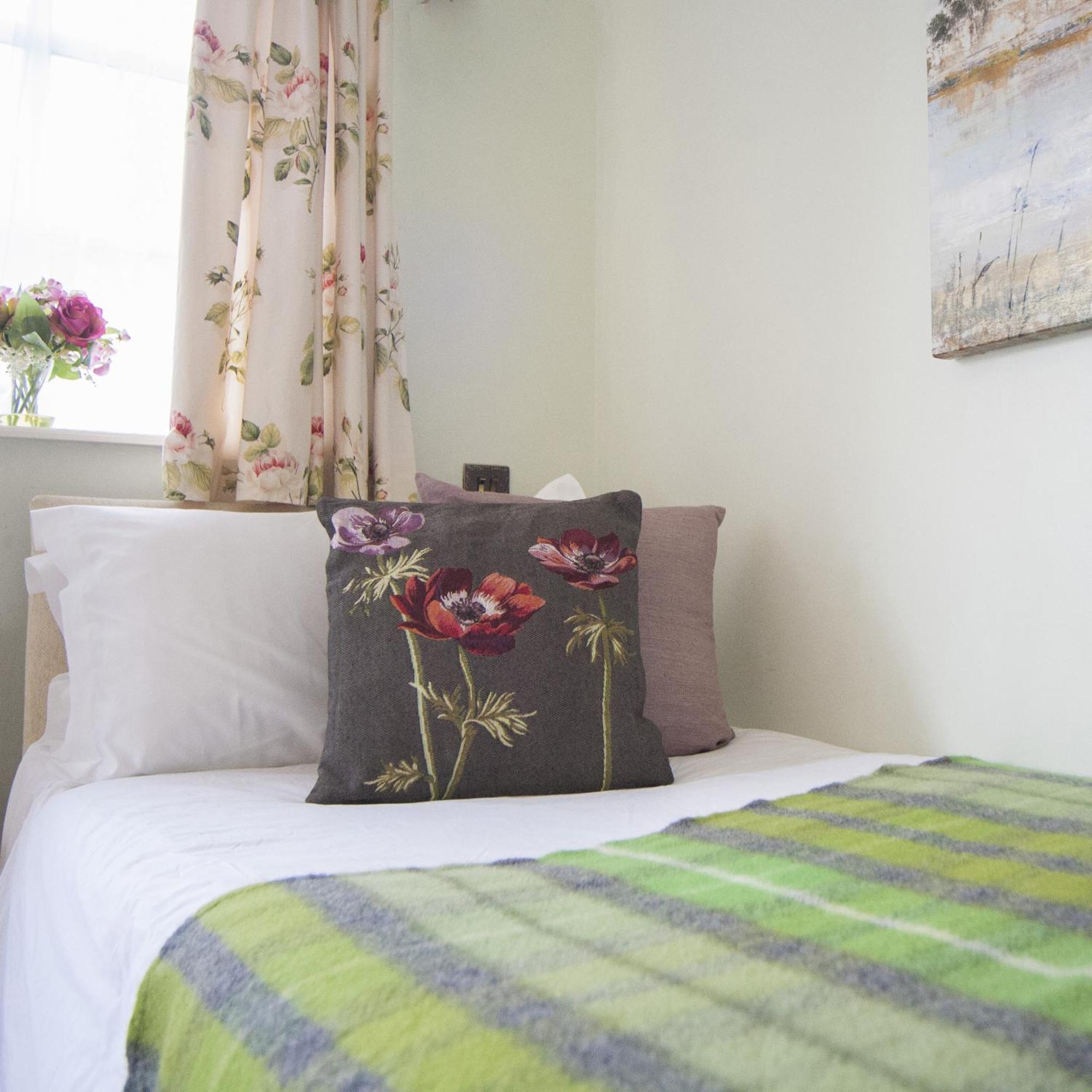 The Conigre Hotel Melksham Bagian luar foto