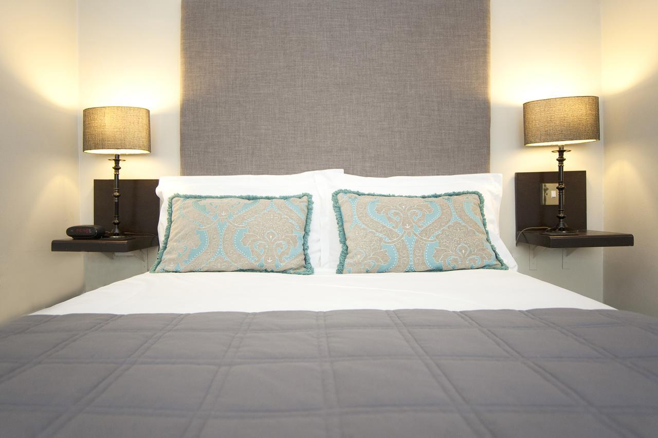 The Conigre Hotel Melksham Bagian luar foto