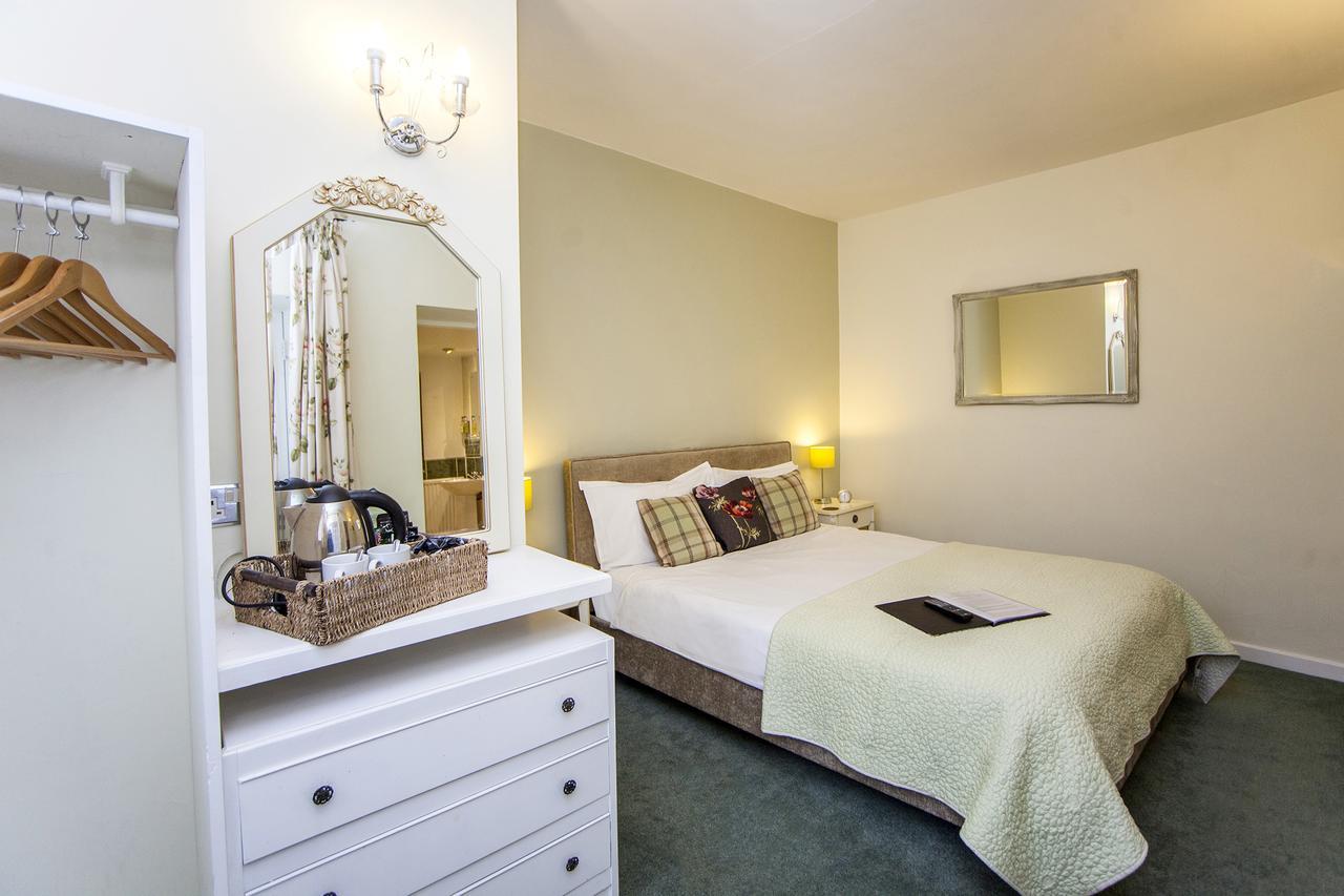 The Conigre Hotel Melksham Bagian luar foto