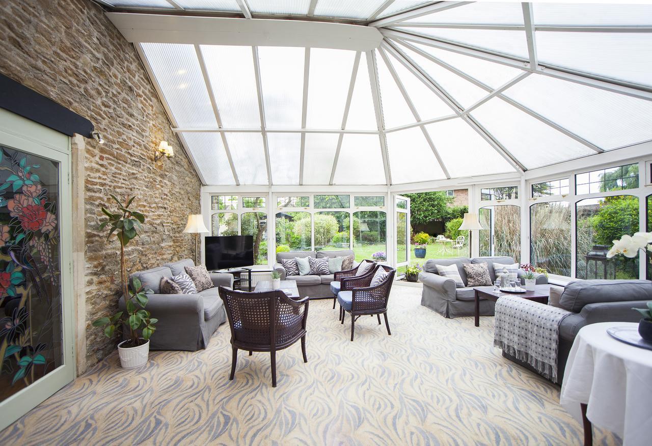 The Conigre Hotel Melksham Bagian luar foto